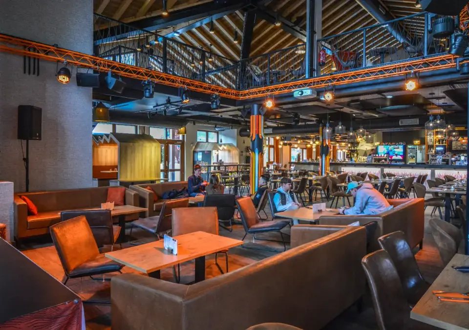 Basecamp Lodge-Bourg St Maurice-Bar restaurant (Infosnews) (1).webp