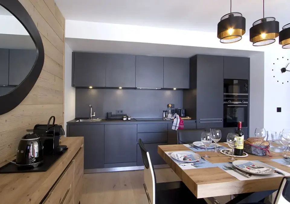Phoenix-Alpe d'Huez-Typical B building apartments (1).webp