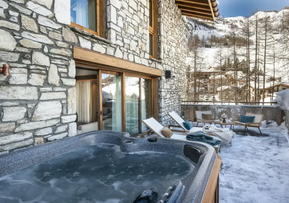 Silverstone_Chalet 1 (P.Gal) (1).webp