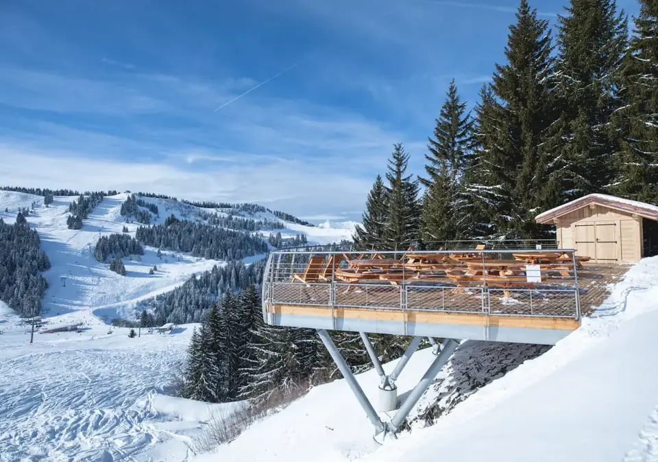 Les Gets Belvedere des Nauchets picnic platform (©Mel_Carle).webp