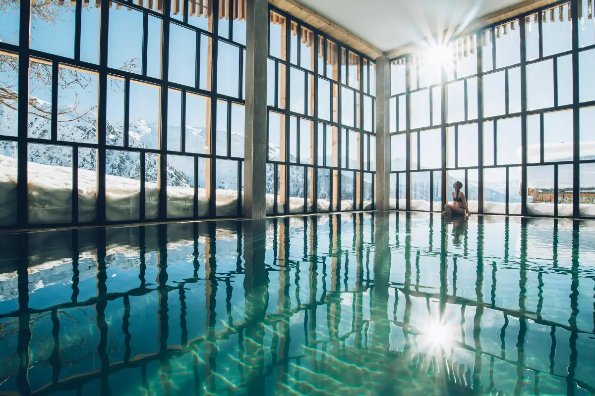 Alparena-La Rosiere-Indoor pool (©manureyboz) (1).webp