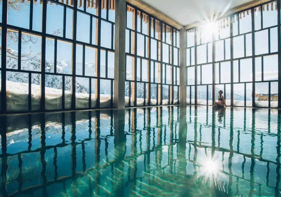 Alparena-La Rosiere-Indoor pool (©manureyboz) (1).webp