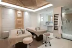 Akoya-Valmorel-Treatment room (©studio-bergoend).webp