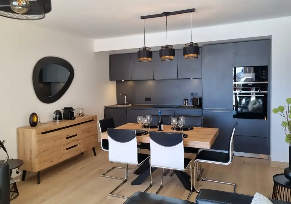 Phoenix-Alpe d'Huez-Typical B building apartments (20).webp