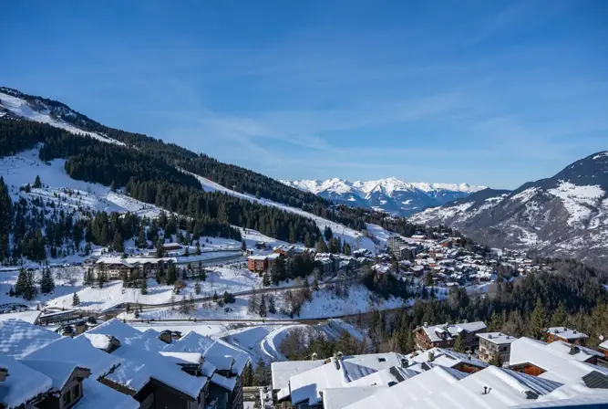 Steamboat-Courchevel-Valley view.webp
