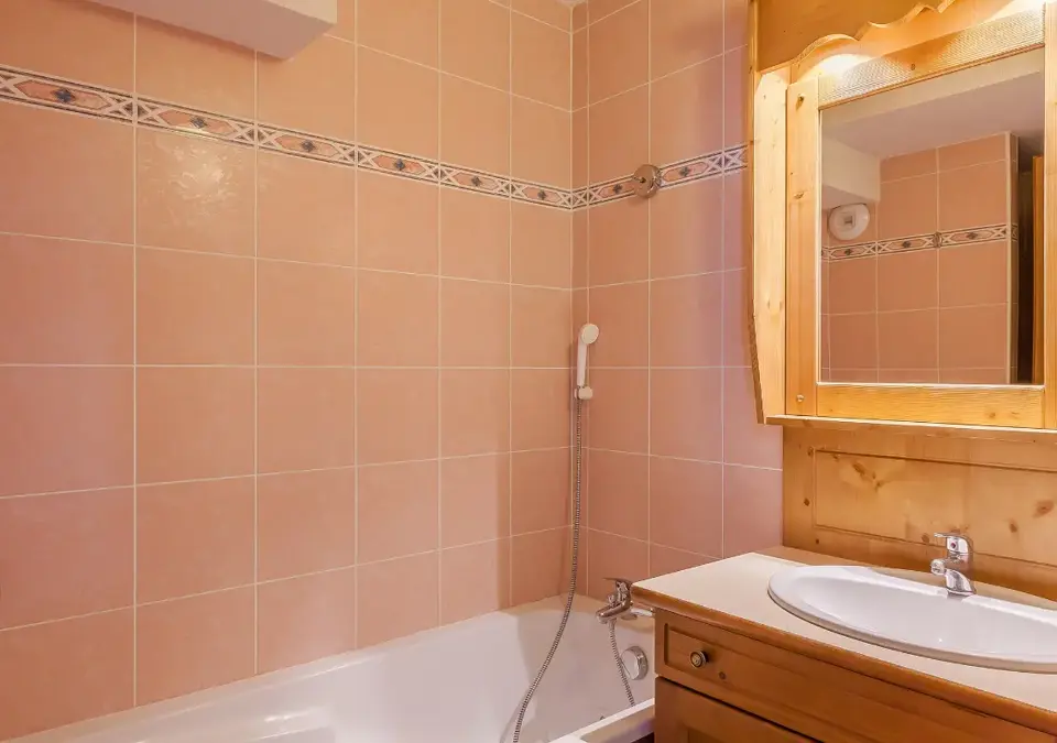 Les Balcons de la Rosiere-Typical 8-10 (1).webp