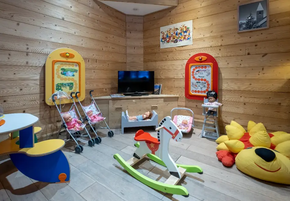 Chalets du Forum, Courchevel (self catered apartments) - Childrens area