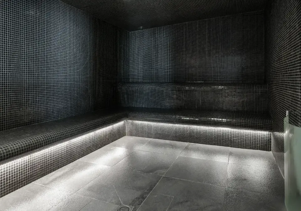 Roc Noir-La Rosiere-Steam room (SAMANTHA HENDERSON PHOTOGRAPHY).webp