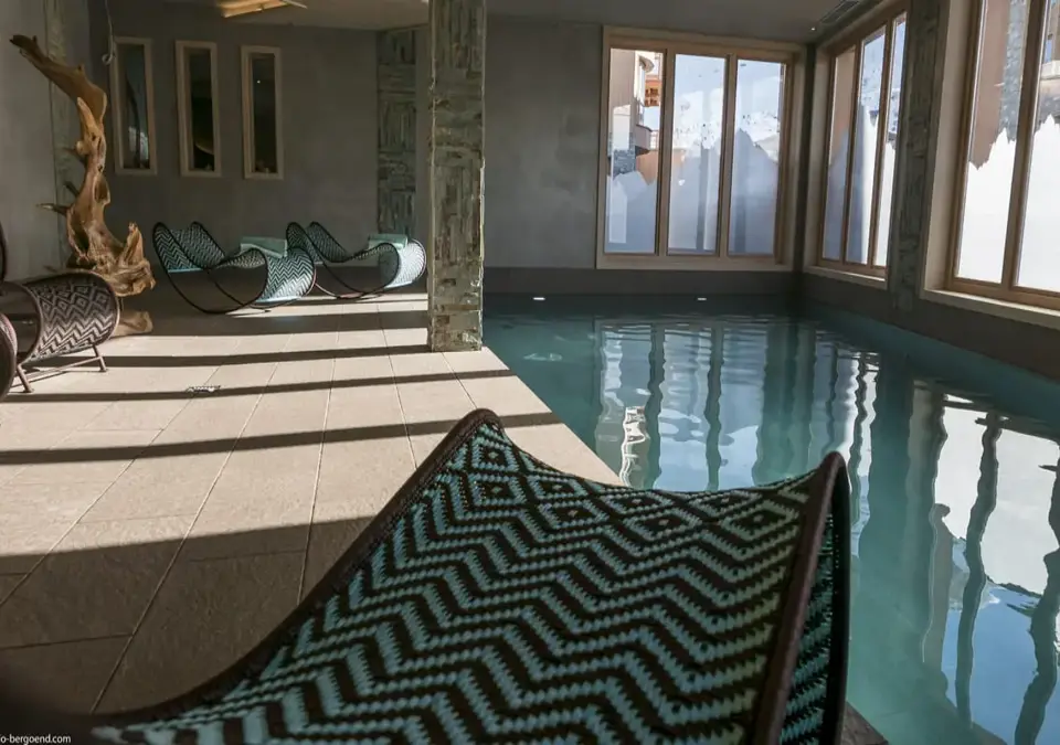 Le Taos-Val Thorens-Indoor pool (©Studio_Bergoend) (2).webp