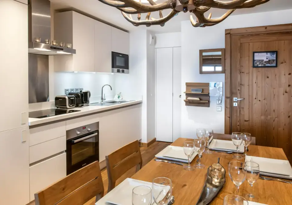 B07-Whister Lodge-Courchevel (5).webp