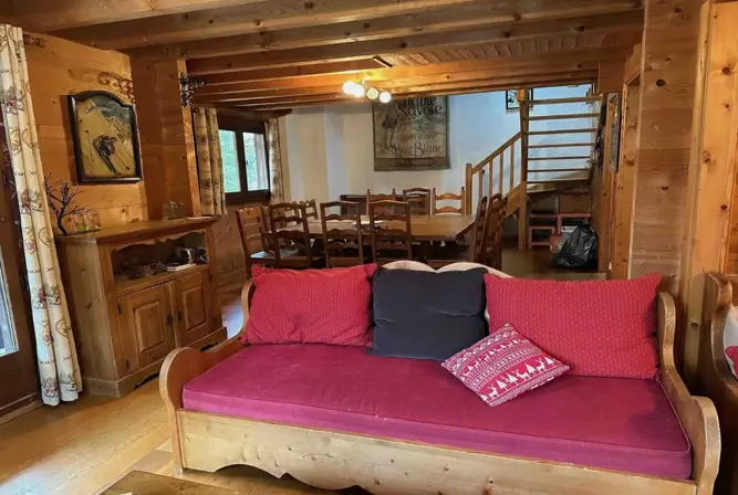 Chalet Braconnier-Chatel-Living Dining (2).webp
