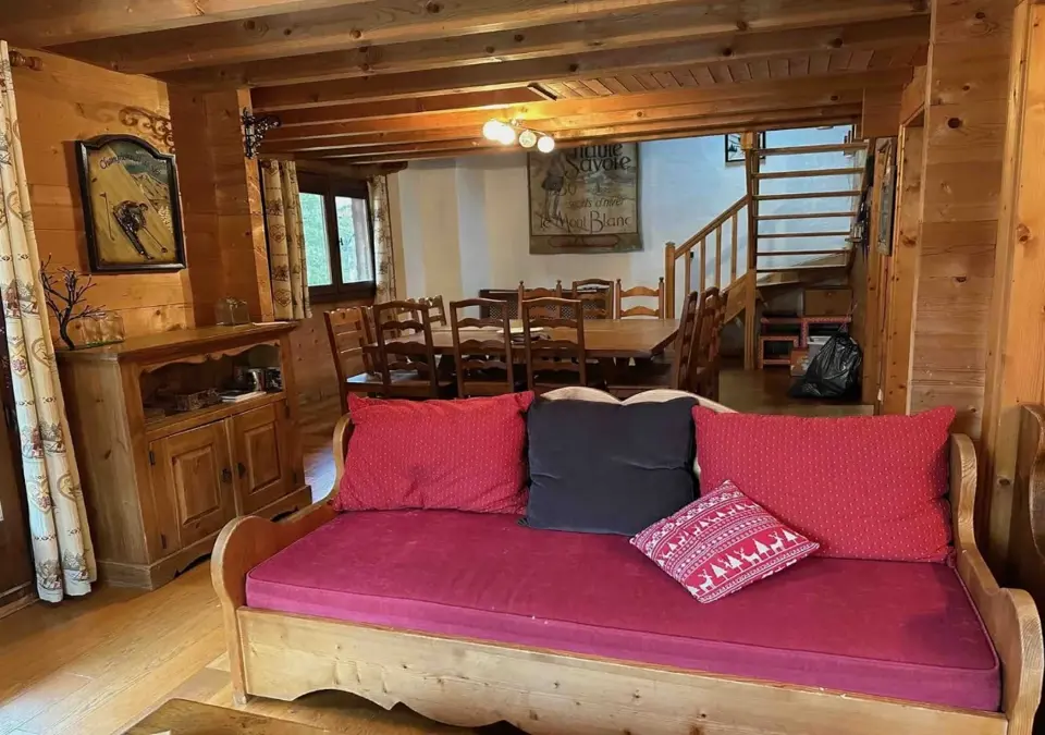 Chalet Braconnier-Chatel-Living Dining (2).webp