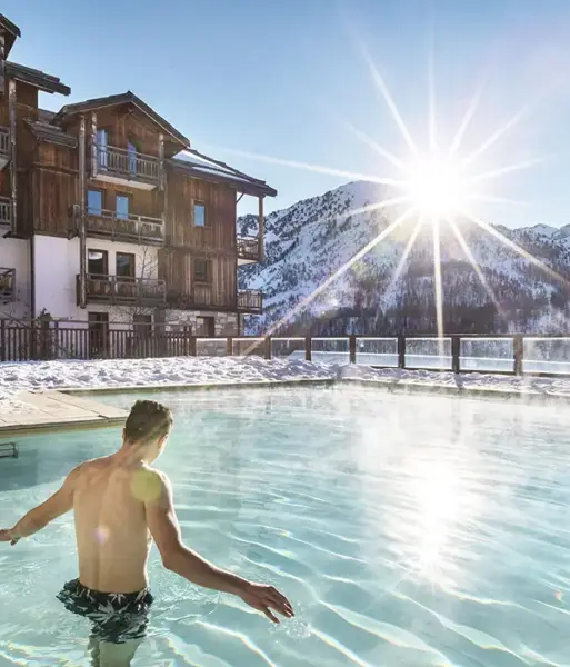 Hameau des Airelles, Montgenèvre (self catered apartments) - Outdoor heated pool