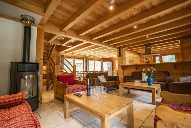 Chalet Le Refuge-Chatel-Lounge (1).webp