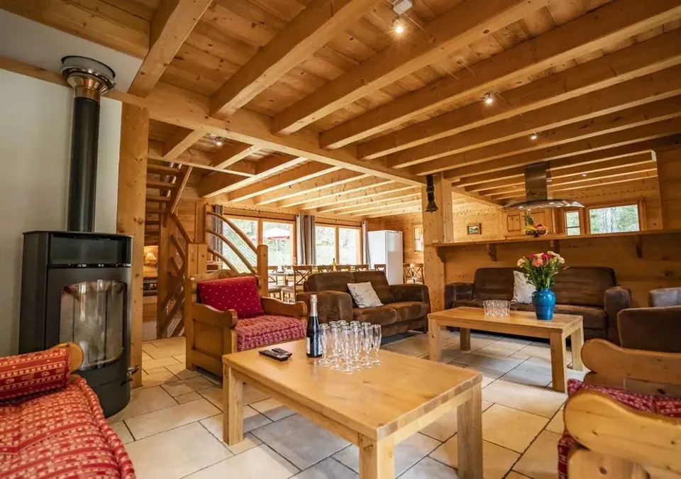 Chalet Le Refuge-Chatel-Lounge (1).webp