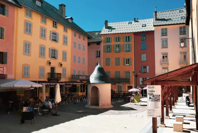 Briancon town centre (©laurapeythieu) (2).webp