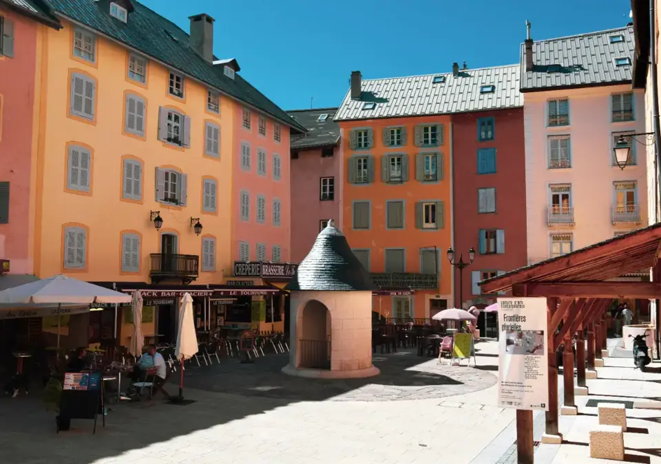 Briancon town centre (©laurapeythieu) (2).webp