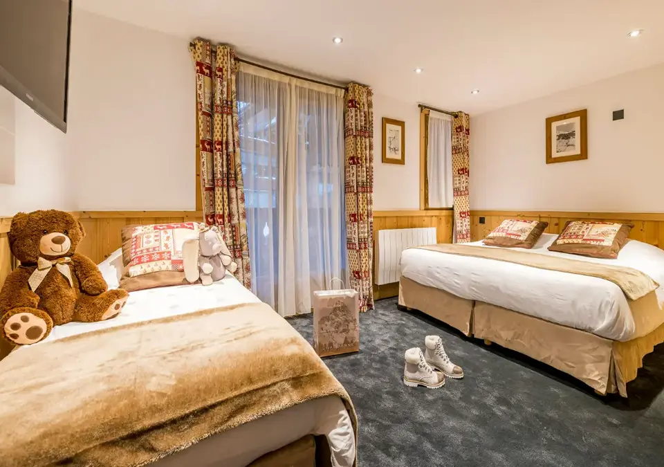 Eterlou-Meribel-chambre_triple_tradition (4).webp