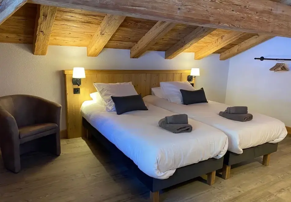 Chalet Le Bon Vieux Temps, Chatel (self catered chalet) - Bedroom