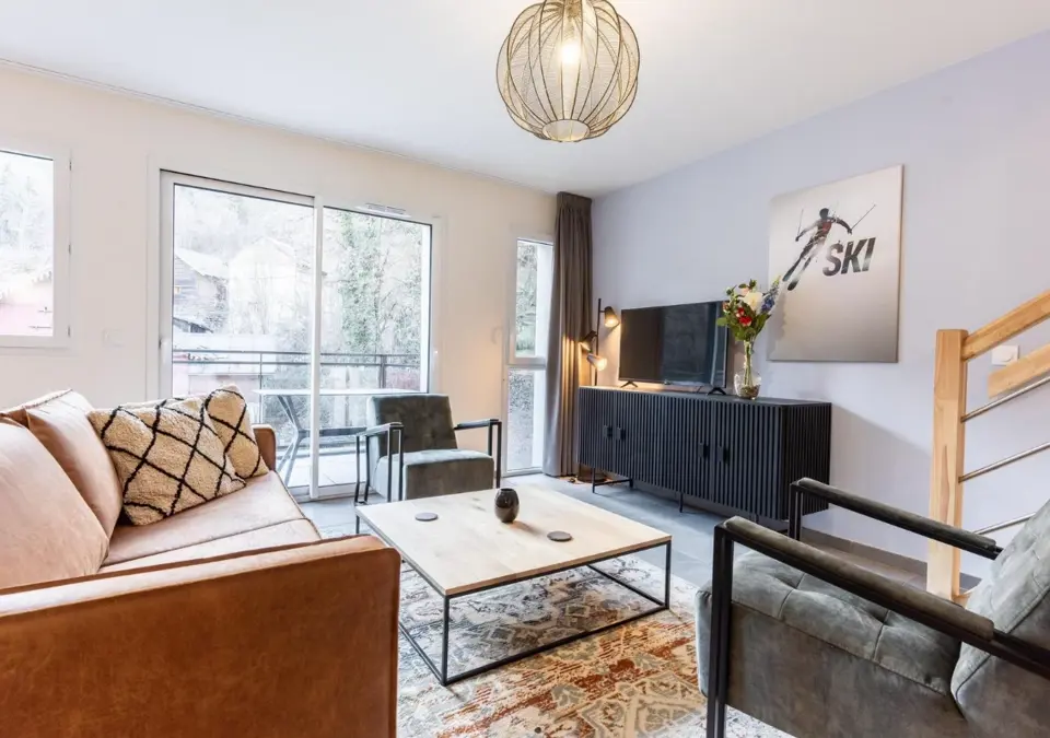 Meri-Bellcombe-Brides les Bains-Typical 2 bed 5 duplex (1).webp