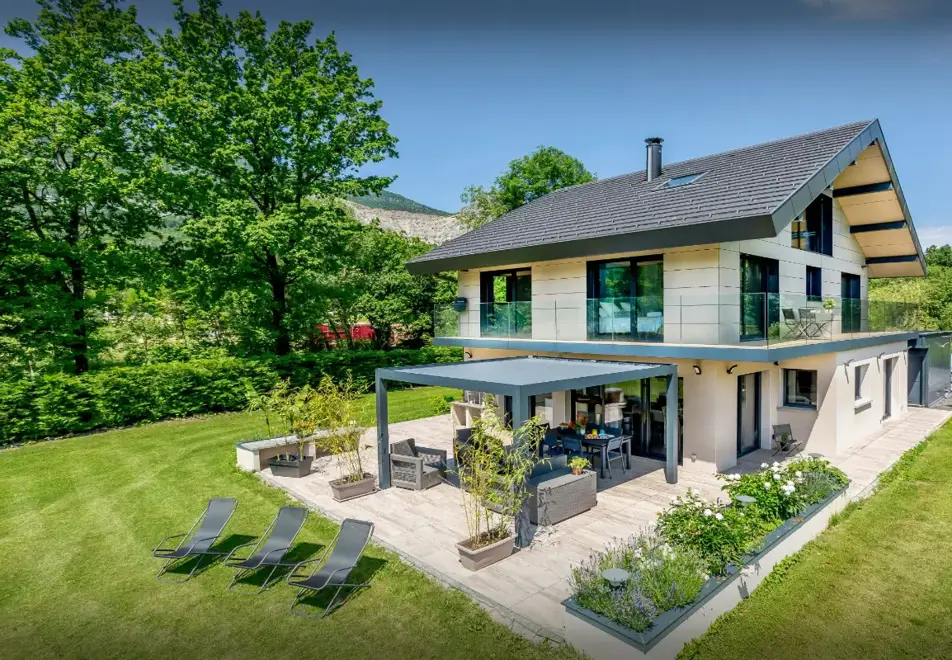 Chalet Lomatika, Lake Annecy (self catered chalet) - Stylishly designed chalet