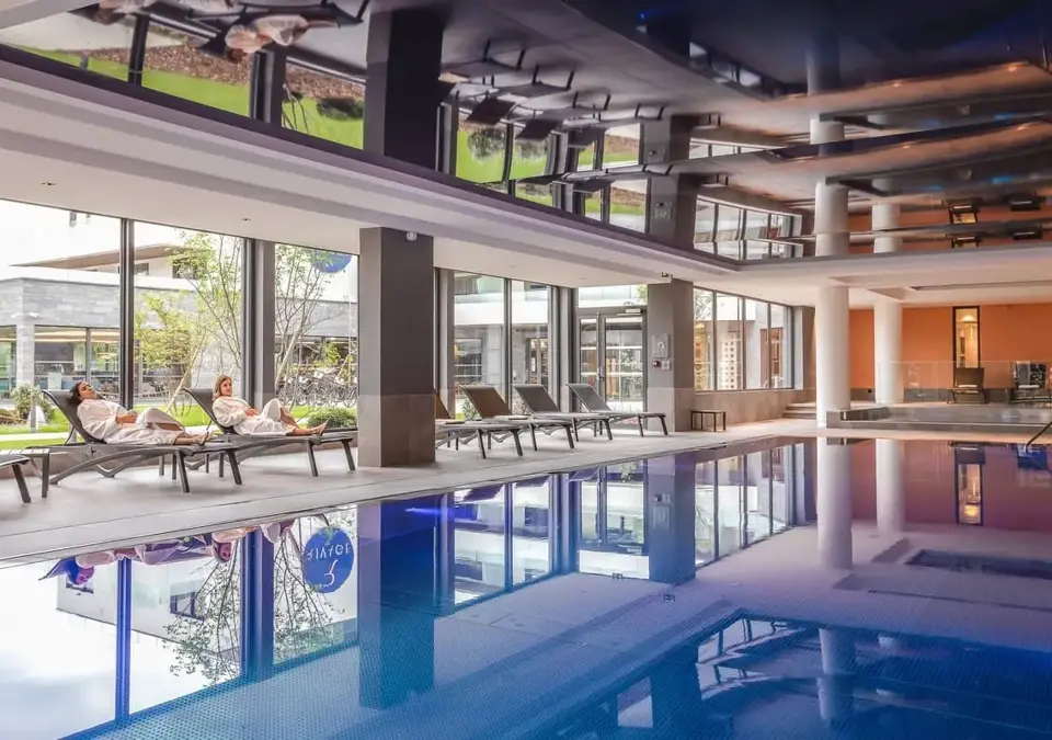 Le Rivage Hotel-Lake Annecy-Indoor pool (2).webp
