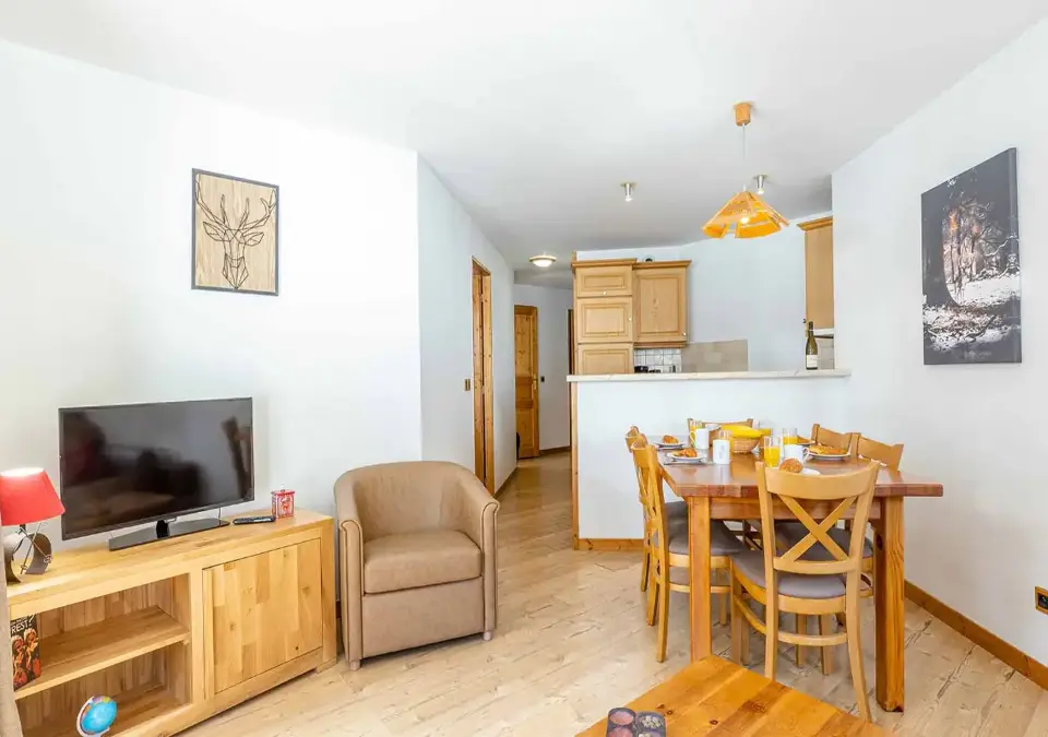 Les Jardin de la Vanoise-Pralognan-Typical 2 bedroom alcove 8 (7).webp