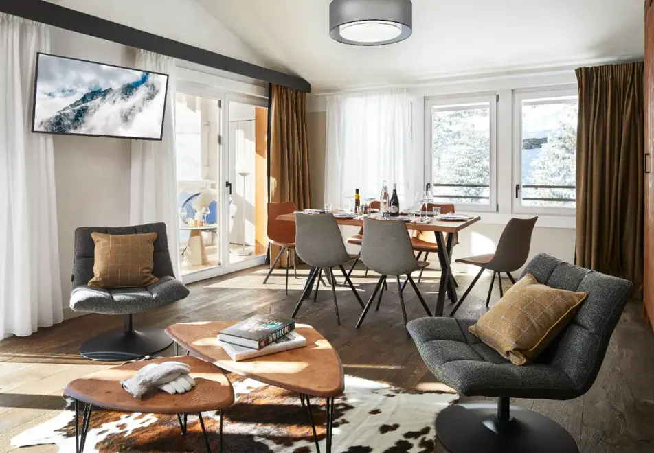 Ecrin Blanc, Courchevel 1650 (hotel) - Typical love at first sight suite style