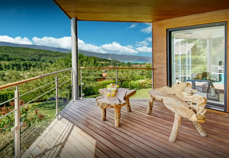 Villa Flying Dragon, Lake Annecy (self catered chalet) - Beautiful views