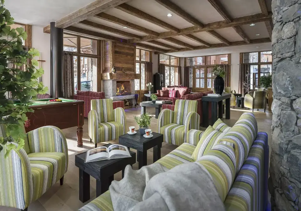 Kalinda-Tignes 1800-Reception (1).webp
