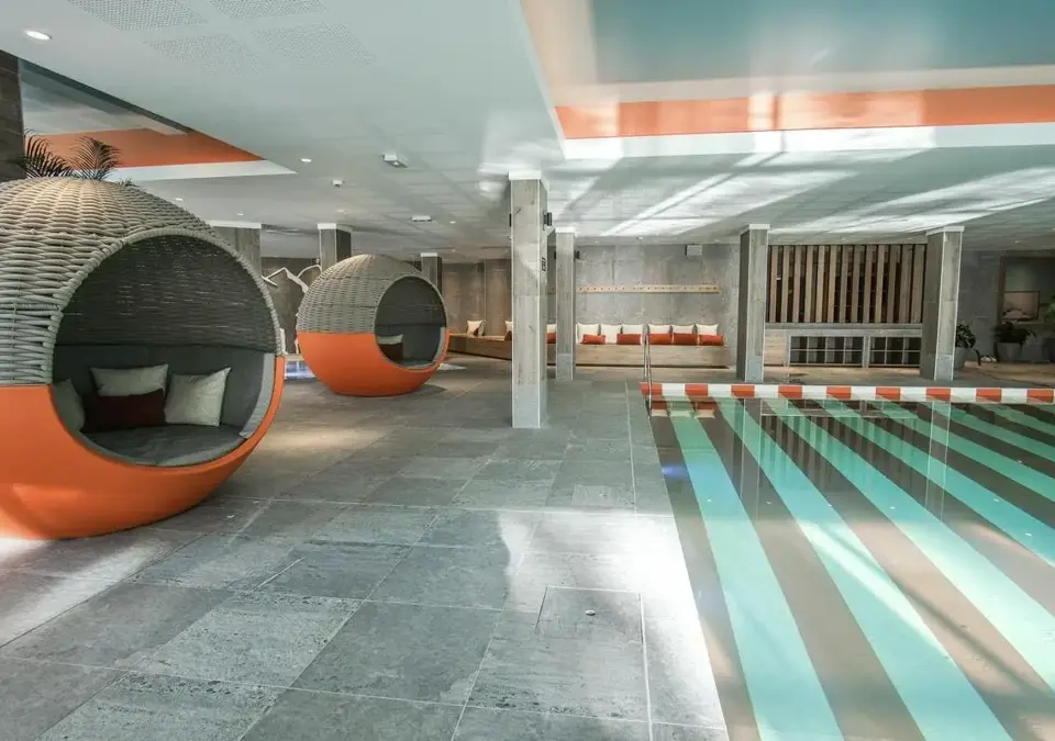 Panorama-Flaine-Indoor pool (2).webp