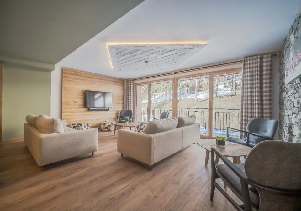 Sky-La Rosiere-508,509 (16 persons) (2).webp