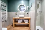Les Cretes-Les Deux Alpes-Typical room (2).webp