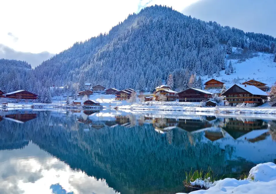 Chatel le-lac-de-vonnes-9768 (1).webp