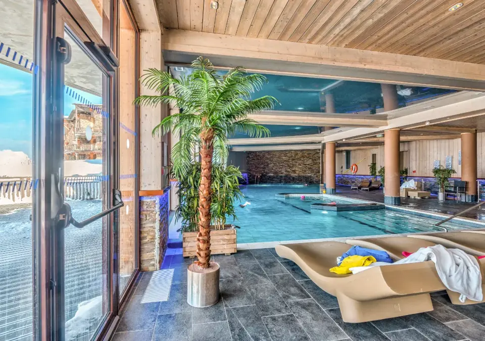 Amara, Avoriaz-Indoor heated pool (1).webp