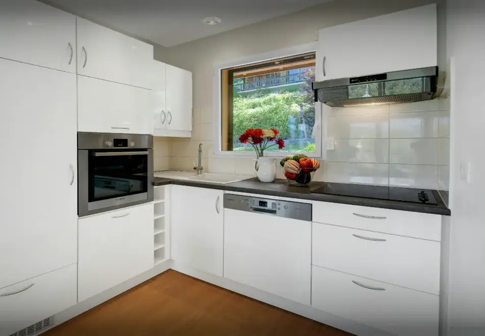 Villa Flying Dragon, Lake Annecy (self catered chalet) - Separate apartment