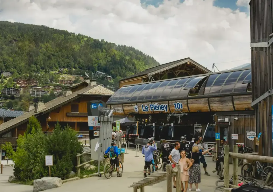 Morzine mountain biking (©sam-ingles).webp