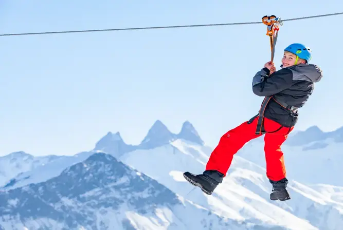 La Toussuire ski resort zipline (©Tiphaine Buccino).webp