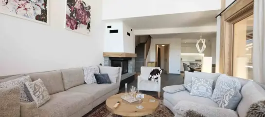 Myriel - 6 bedroom sleeping 12 (c.140m2):