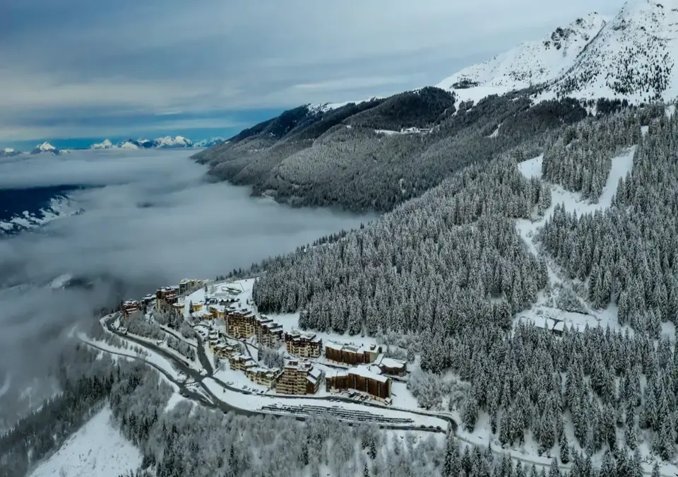 Les 7 Laux ski village.webp
