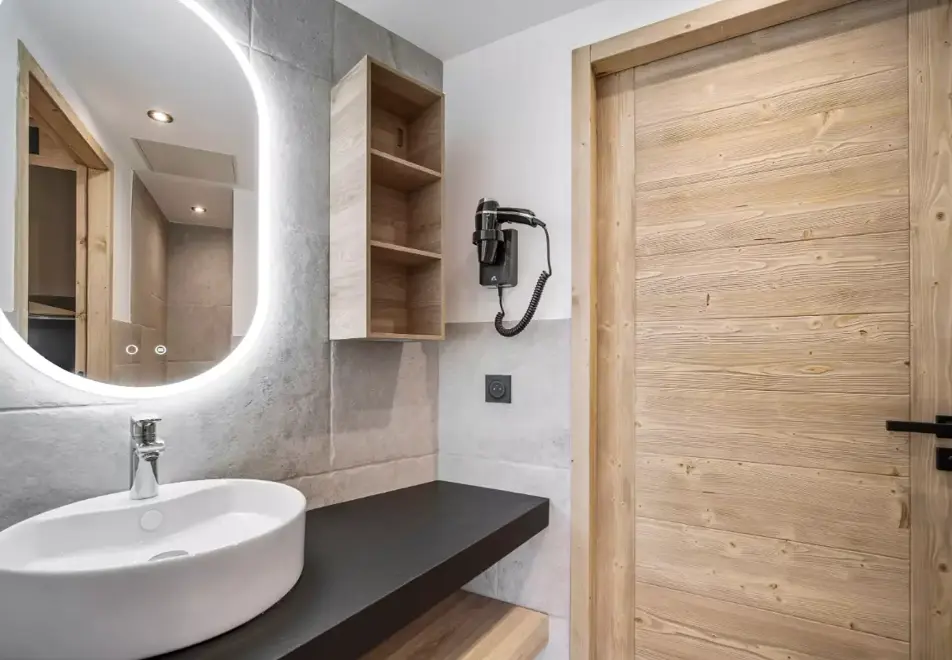 Quartz, Tignes Val Claret (self catered apartments) - Apartment 202 + 302 + 402